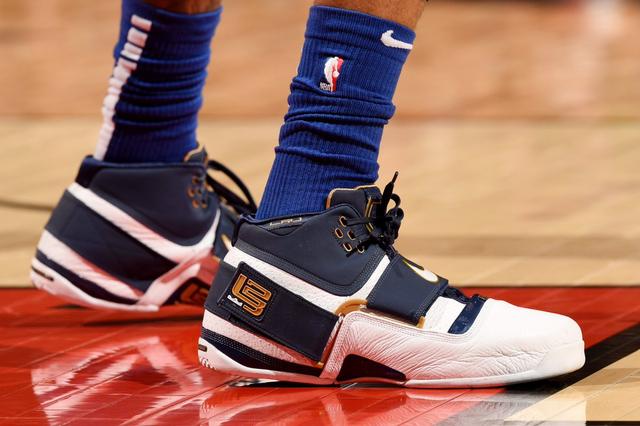 教练组及保障团队定妆照来袭！（教练组与保障团队定妆照亮相！）