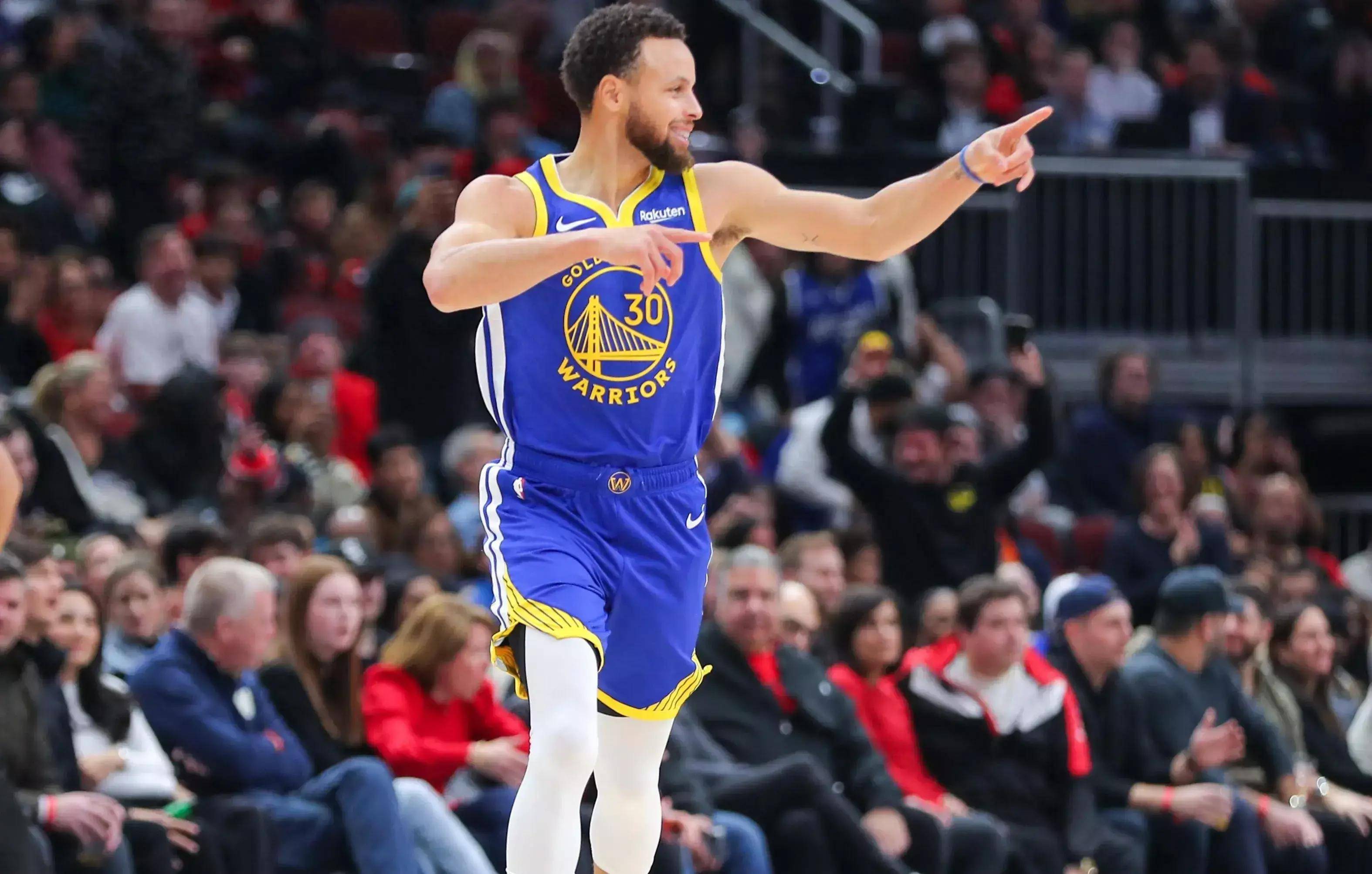 自2024年10月以来，迈尼昂首次在俱乐部赛事扑出点球（迈尼昂在俱乐部赛场完成自2024年10月以来的首次扑点）