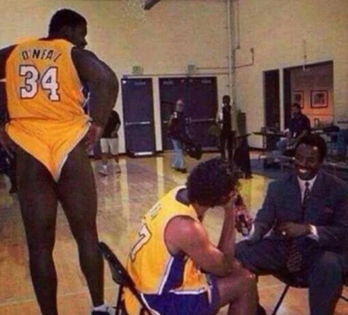 跟队：孙兴慜将留在韩国，以便于完成加盟洛杉矶的转会（随队记者：孙兴慜将留在韩国，以推进加盟洛杉矶的转会手续）