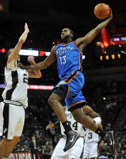 历年中超金靴：武磊34球傲视群雄，法比奥28球独享本赛季金靴（中超金靴回顾：武磊34球领跑历史，法比奥28球加冕本季金靴）