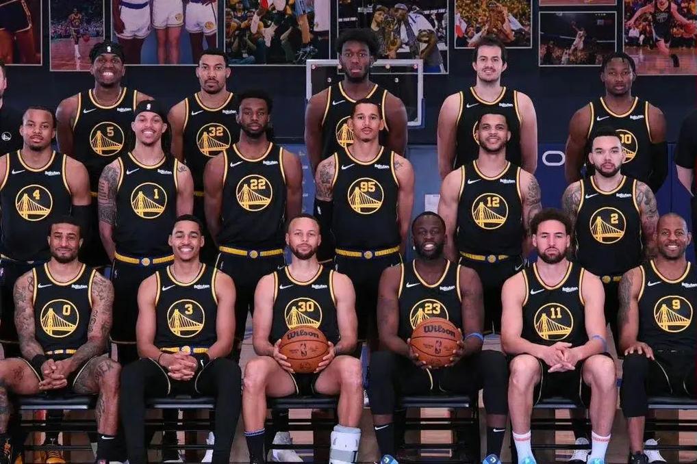 罗体：萨里向洛蒂托要求在一月引进一名高水平中场球员（罗体：萨里要求洛蒂托在冬窗签下一名高水准中场）