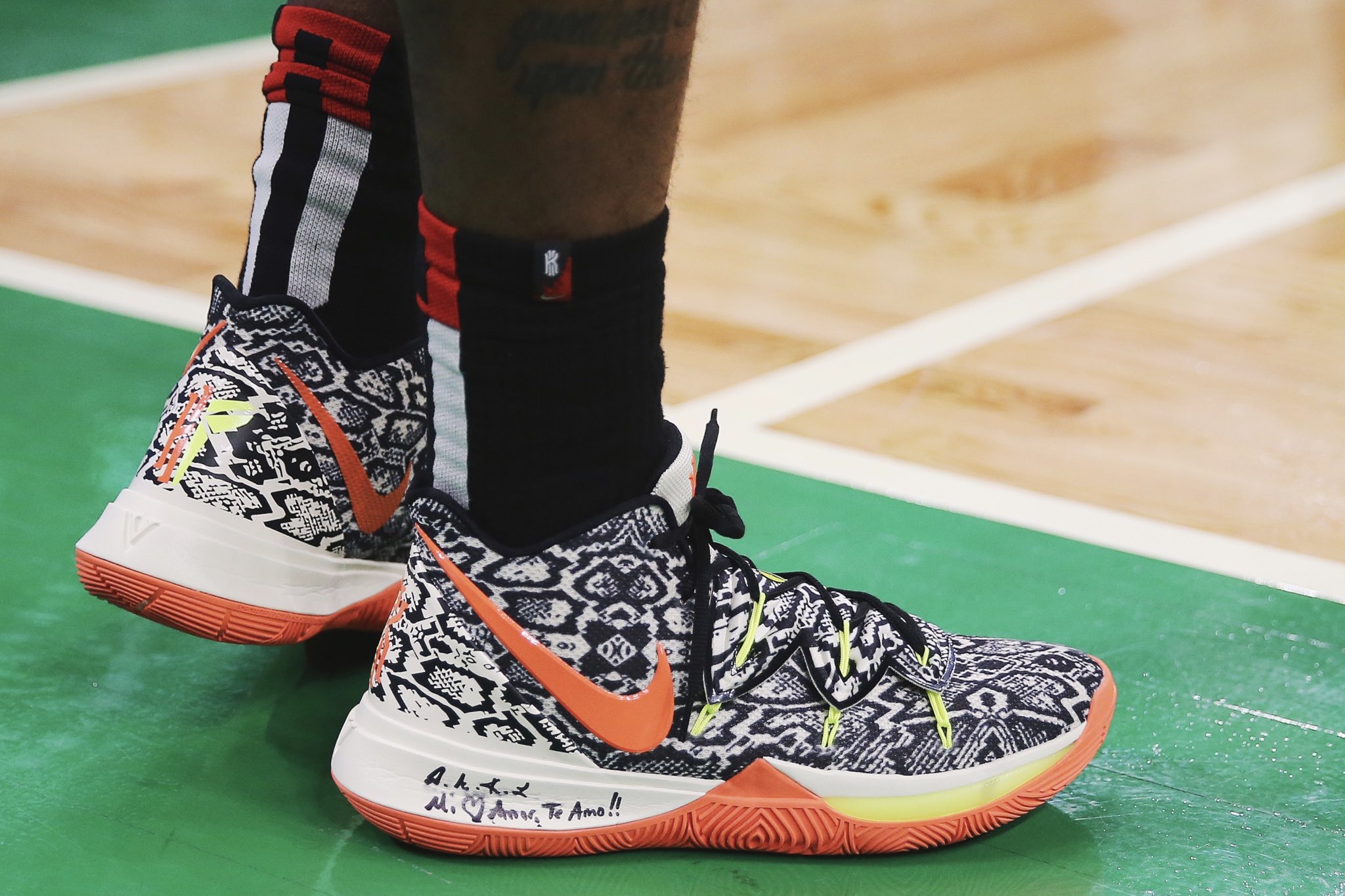 萨拉维亚：姆巴佩会成为历史最佳之一；梅西是独一无二的存在（萨拉维亚：姆巴佩将跻身历史顶尖行列，梅西无可替代）